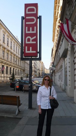 Frontis Consulta de Freud